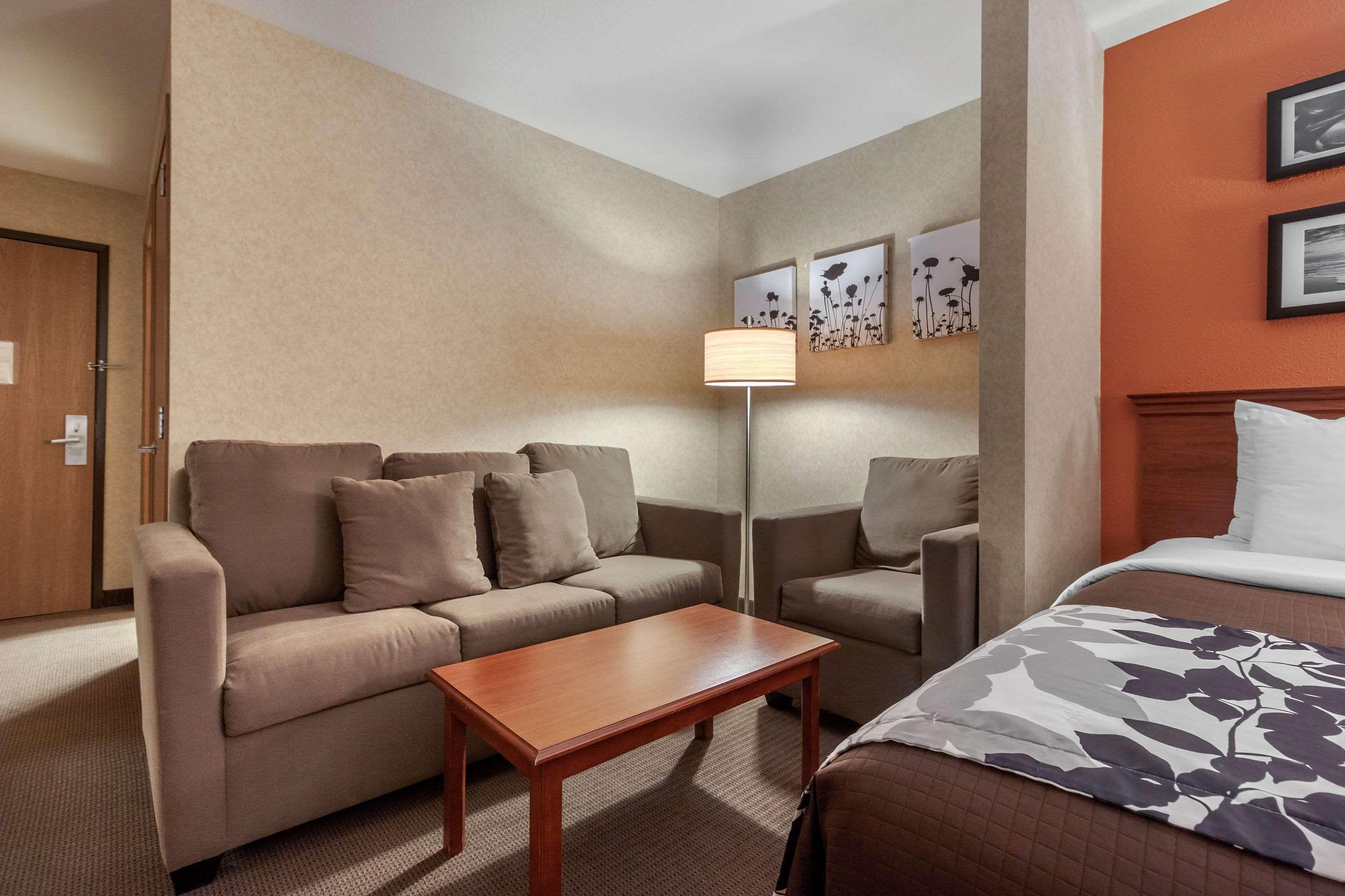 Sleep Inn & Suites Hays I-70 Buitenkant foto