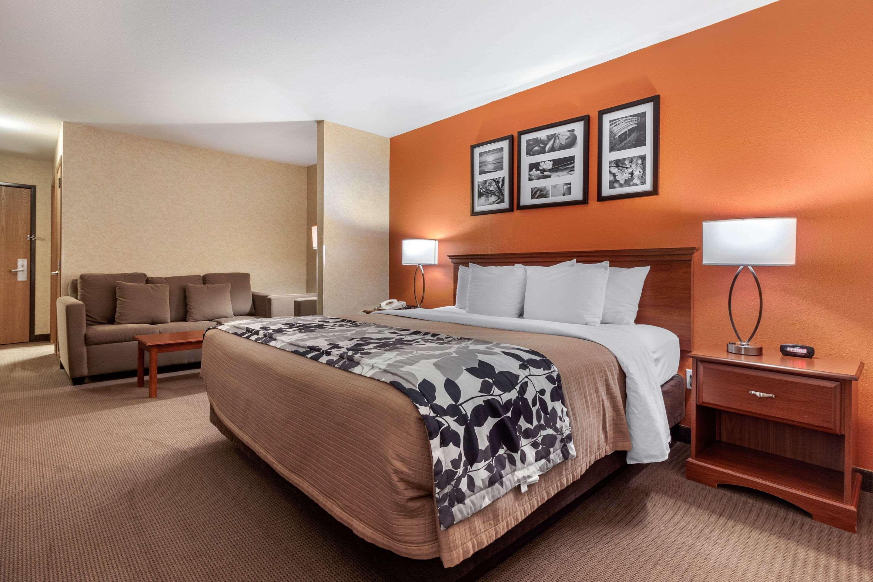 Sleep Inn & Suites Hays I-70 Buitenkant foto
