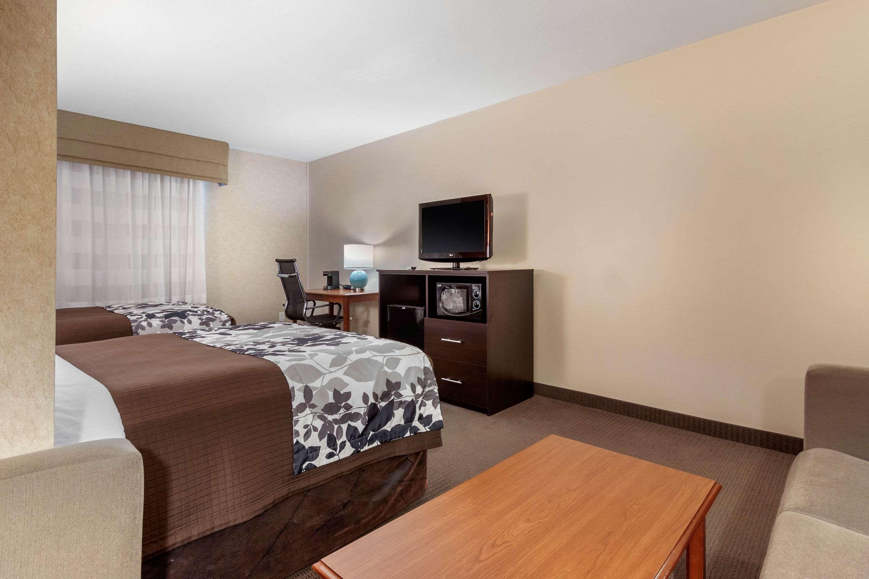 Sleep Inn & Suites Hays I-70 Buitenkant foto